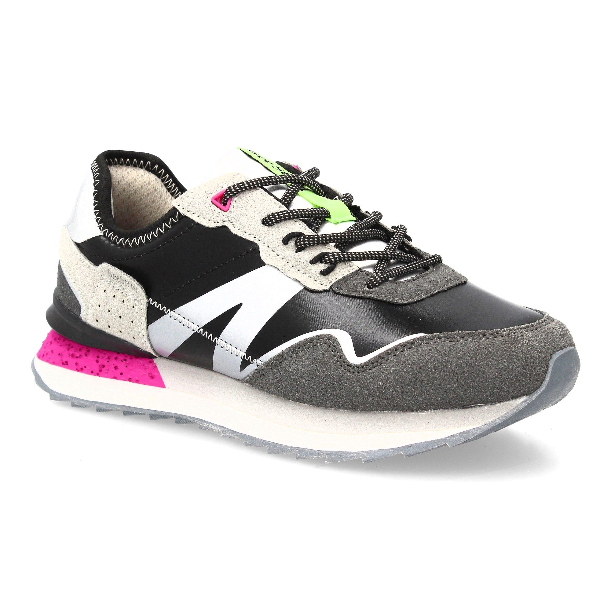 Zapatilla deportiva urbana y moderna - Imagen 3