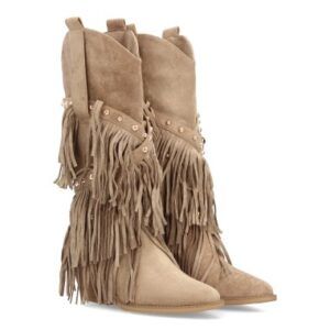 Bota de estilo western con caña alta decorada con flecos