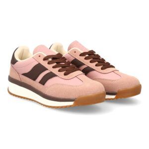 Zapatilla para mujer con suela dentada