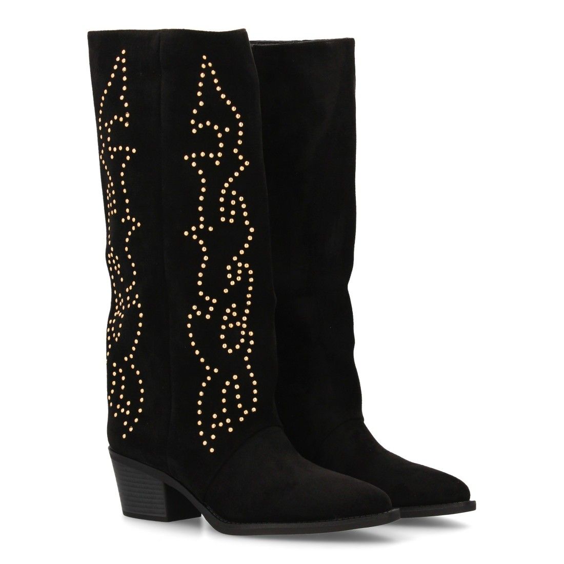 Bota alta con diseño de tachuelas y tacon