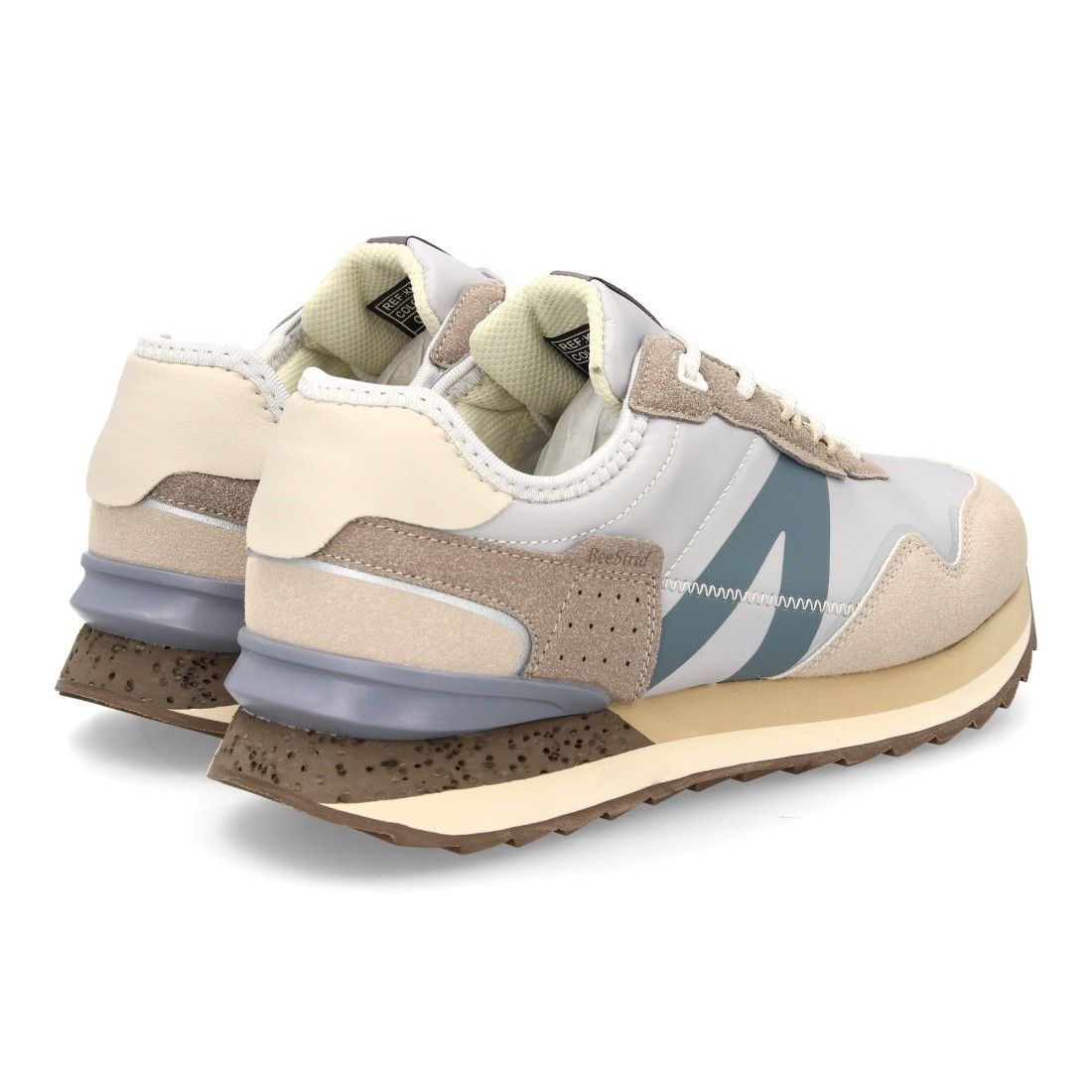 Zapatilla deportiva urbana y moderna - Imagen 5