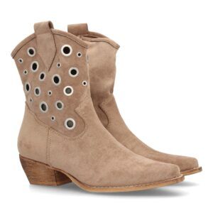 Botas cowboy con ojales metálicos para mujer.