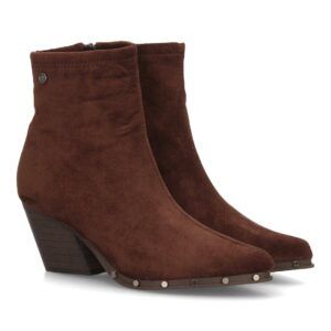 Botin de mujer con tacon y tachuelas.
